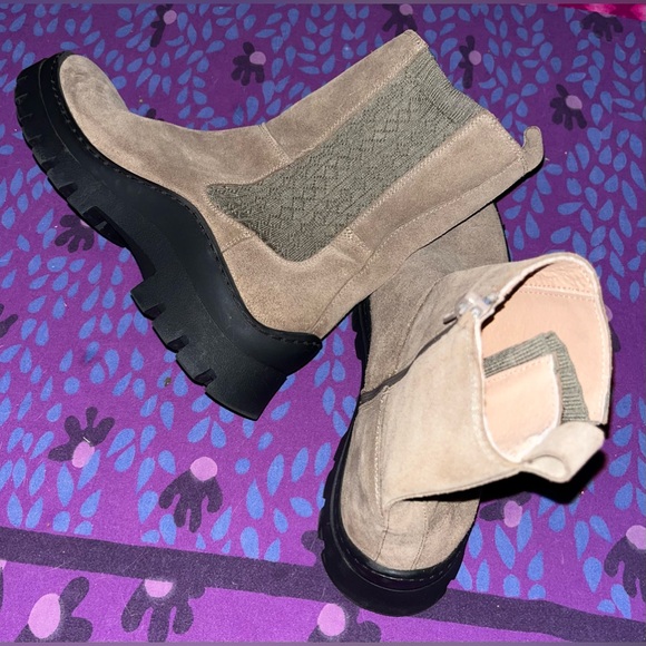Farylrobin Tan Taupe Brown Chelsea Lug Boots from Anthropologie Size 41 FARYL - Picture 5 of 9